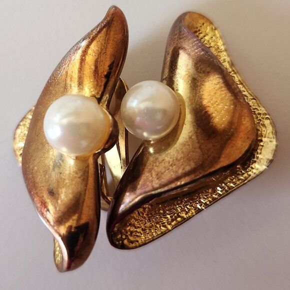 ✨ Lot of 7 Clip-On Earrings | Gold & Black, Pearl Accent, Retro Style - Picture 7 of 9